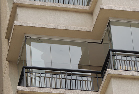 sacada de apartamento fechamento